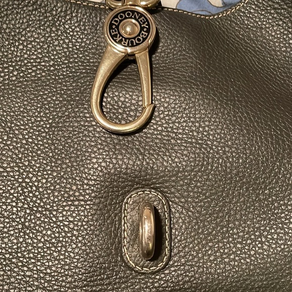 Dooney & Bourke hobo style bag - Picture 3 of 10